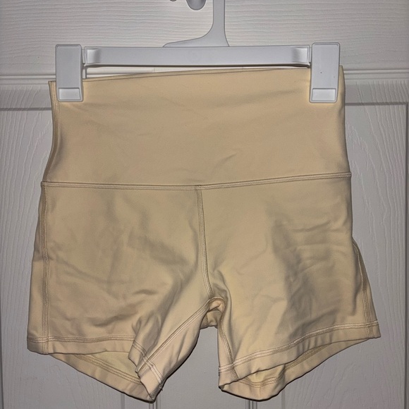 Lululemon butter cream align short 4” - Picture 1 of 2